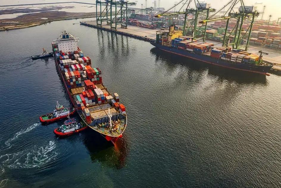 Impacto do tarifaço de Trump no setor de seguros: o que esperar