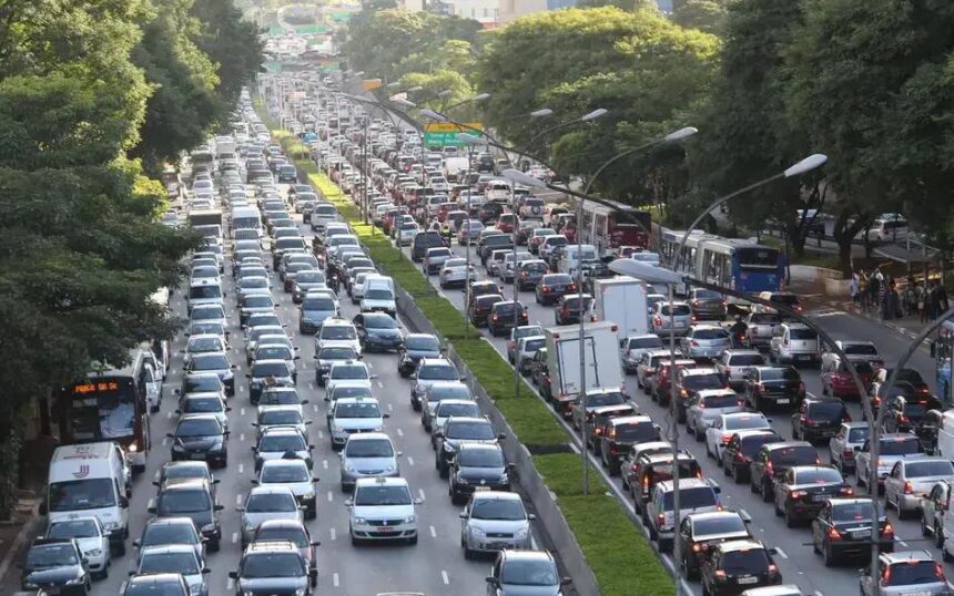 Como a proposta de 30 km/h pode impactar o seguro auto no Brasil