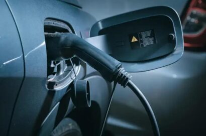 Crescimento de 300% nos planos de seguros para carros elétricos em 2025