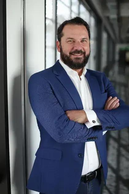 Dimensa amplia atuação em seguros e planeja novas aquisições