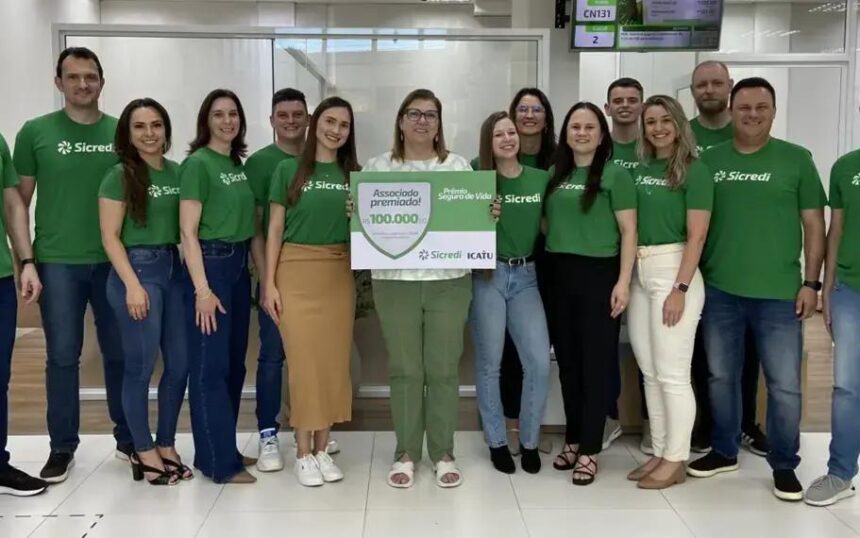 Vera Rita Conti Gallina ganha R$ 100 mil em sorteio do Sicredi