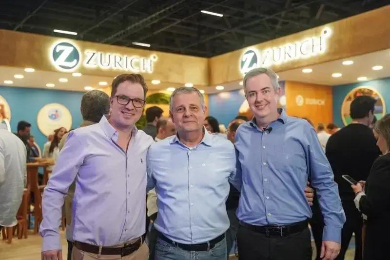 Zurich homenageia corretores com campanha de histórias que atravessam gerações